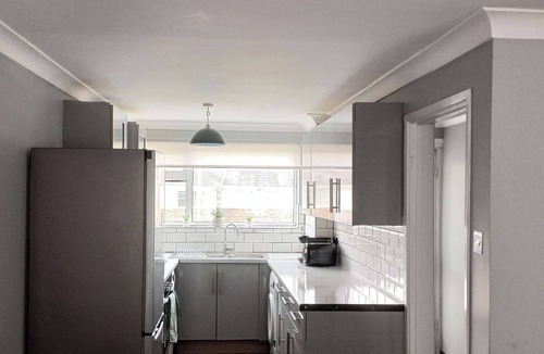 Luton House | Superb Central Location-Station-Airport-Parking