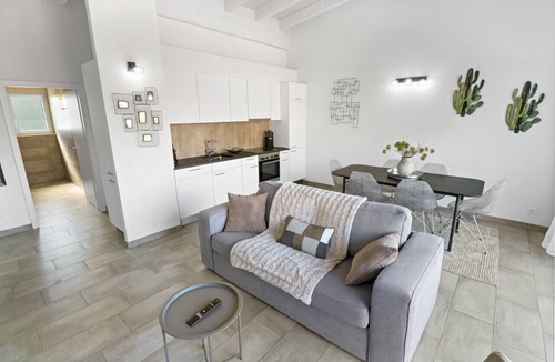 Saxon Apartment | Superb, cosy new apartment