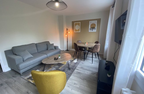 Old Town Apartment | Superb downtown apartment with parking