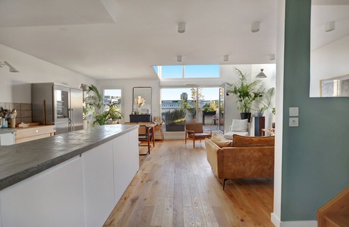 Saint-Ouen Apartment | Superb duplex rooftop . Ideal for families and for discovering the capital.