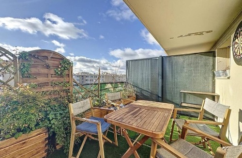 Joinville-le-Pont Apartment | Superb duplex with terrace - 15 min from Paris