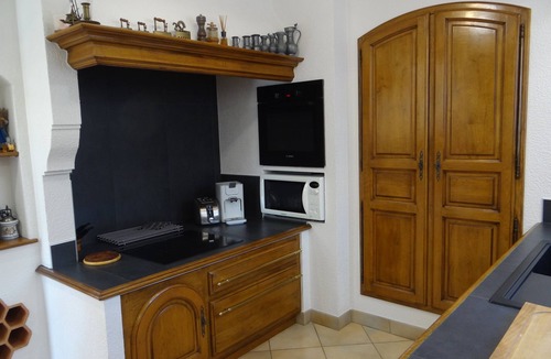Entraigues-sur-la-Sorgue Villa | SUPERB VILLA 140m² with SWIMMING POOL - 6 PEOPLE + 1 BABY - FULLY AIR-CONDITIONED
