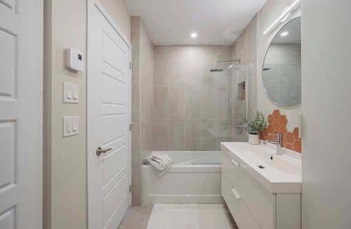 Saint-Simon Apartment | Superb, fully renovated 3-bedroom condo