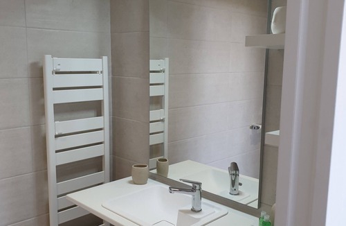 L'Epine Bed & Breakfast | Superb Guest Room “La Luzeronde” with Private Terrace in Noirmoutier