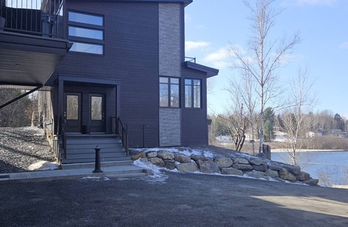 Sherbrooke Apartment | Superb Loft with panoramic view!