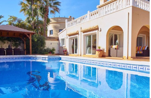 Cabo Roig Villa | Superb luxury Villa With Private Pool, 2 Minute Walk to sandy Blue Flag beach.