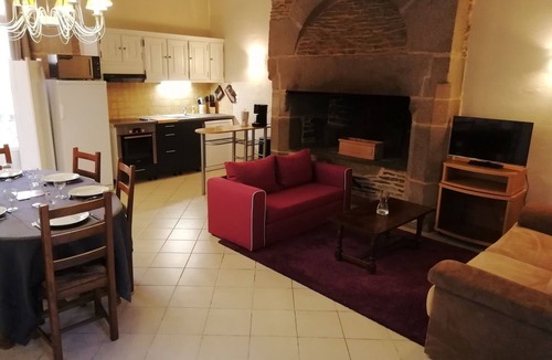 Roz-Landrieux House | Superb manor house, green and quiet, in the center of tourist activities