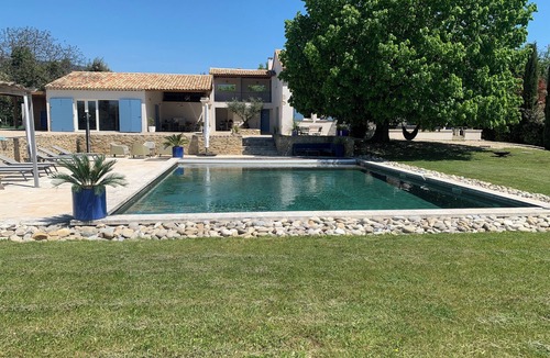 Cucuron Villa | Superb Mas in the Luberon