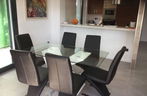 Guardamar del Segura Villa | SUPERB MODERN VILLA, PRIVATE POOL, 3 BEDROOMS, 6 PERS, CLOSE TO THE COST