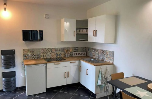 Lys-lez-Lannoy Apartment | Superb private studio in a quiet area with private pool/spa