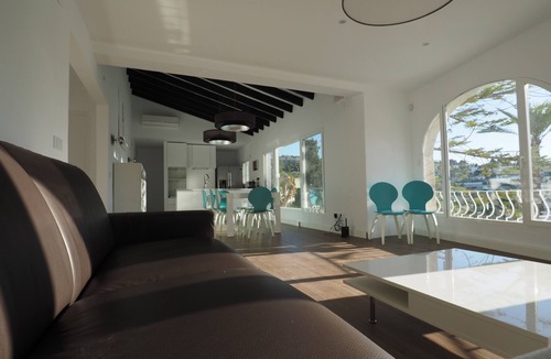 San Jaime Villa | Superb, recently renovated detached villa