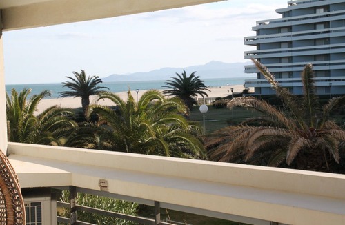 Canet-Plage Apartment | Superb renovated apartment of 45 m2 on the seafront with large terrace