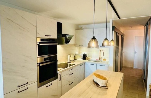 Sete Apartment | Superb renovated flat with full sea view