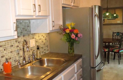South Capitol Condo | Superb Santa Fe HQ - Prime Location - Decked Digs
