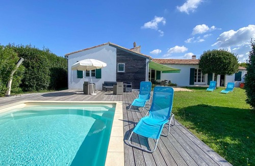 Le Bois-Plage-en-Re House | Superb single storey villa with garden and pool
