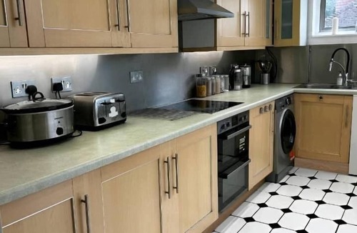 Thornton House | SUPERB SNUG studio sleeps 2 south london