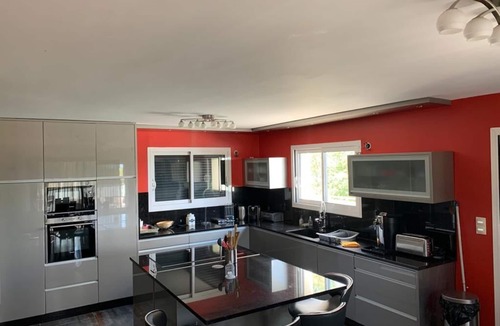 Gap House | Superb south-facing architect-designed villa 230m2 with jacuzzi