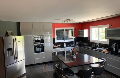 Gap House | Superb south-facing architect-designed villa 230m2 with jacuzzi