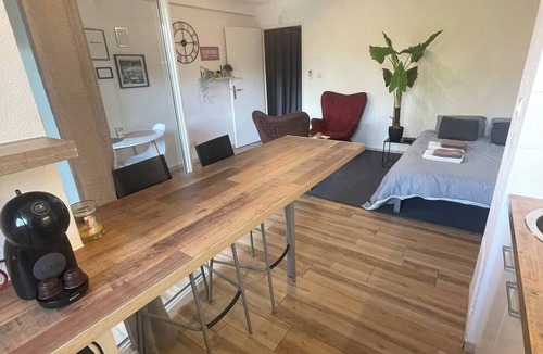 Grenade-sur-Garonne Apartment | Superb studio in secure residence with swimming pool