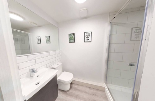 Middlesbrough Apartment | Superb Studio Apartment - 001