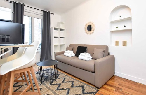 Neuilly-sur-Seine Apartment | Superb Studio -Neuilly / La Défense BAIL MOBILITY