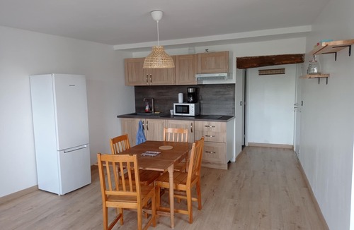 Pont-sur-Yonne Apartment | Superb studio in town center