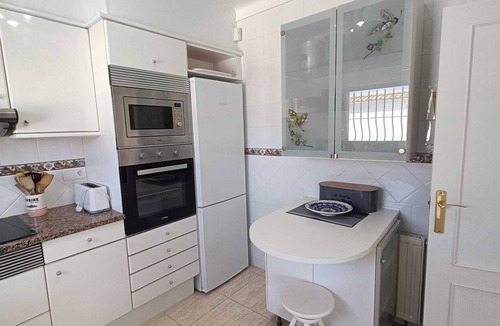 L'Escala House | Superb summer house with swimming pool, parking, wifi and air conditioning