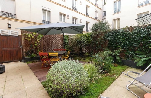Chaillot Apartment | Superb Terrace Apart Champs Elysees Eiffel Tower