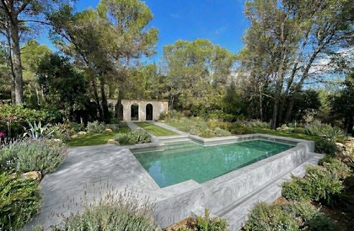 Uchaux Villa | Superb Villa - 5 bedrooms - 13 pers - Swimming pool & large garden
