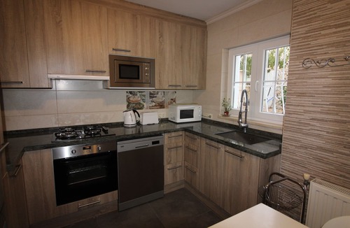 La Canuta Villa | Superb villa for 10p, seaview, private pool,airco, jacuzzi, pooltable