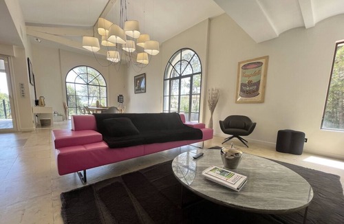 Montpellier Villa | Superb villa with swimming pool, spa, games room, gym,