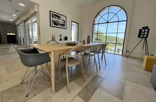 Montpellier Villa | Superb villa with swimming pool, spa, games room, gym,