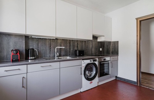 Wipkingen Apartment | Superb Wipkingen 3BR w/Storage Room & Shared Garden, by Blueground