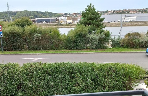 Saint-Martin-Boulogne Apartment | Superbe appartement devant les berges de liane.