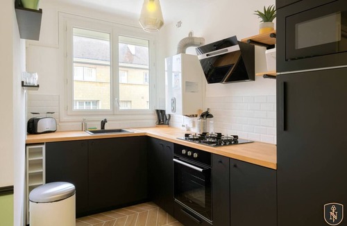Saint-Jean Eudes Saint-Gilles Apartment | Superbe Appart Chic en Plein Centre Ville + Parking