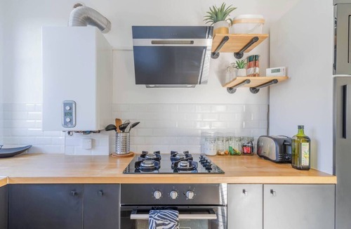 Saint-Jean Eudes Saint-Gilles Apartment | Superbe Appart Chic en Plein Centre Ville + Parking