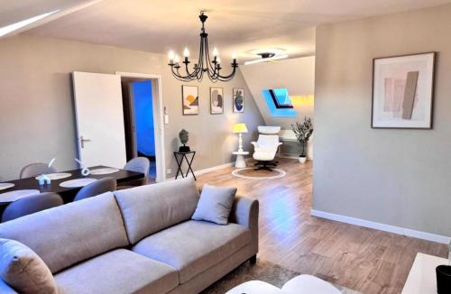 Cambrai Apartment | Superbe appart sur la place