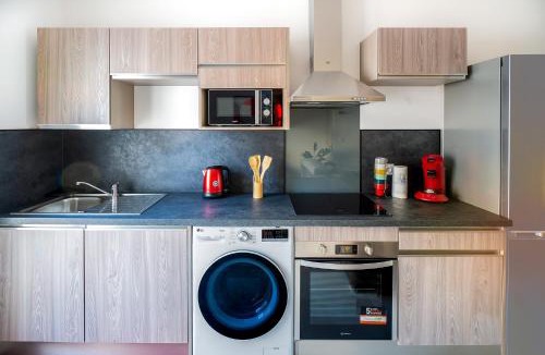 Les Halles - Valliere Apartment | Superbe appartement à 2 pas des Halles, Climatisé, terrasse, garage