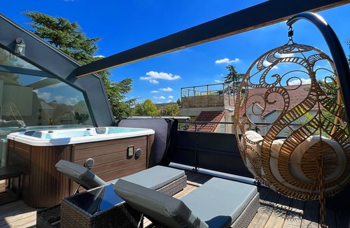 Chatillon Apartment | Superbe Appartement Avec Jacuzzi sur Terrasse, Sauna et Hammam Proche de Paris