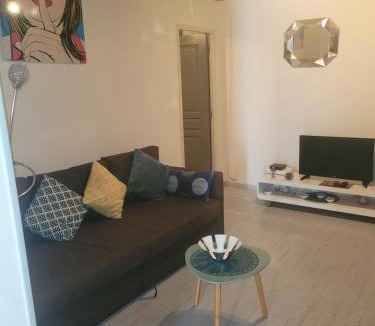 Roanne Apartment | Superbe appartement avec parking