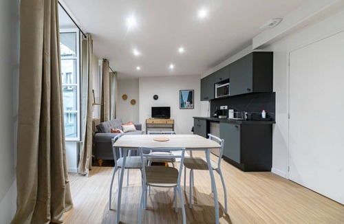 Vieux Vichy Apartment | Superbe appartement climatisé dans immeuble classé
