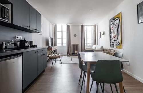 Vieux Vichy Apartment | Superbe appartement climatisé dans immeuble classé
