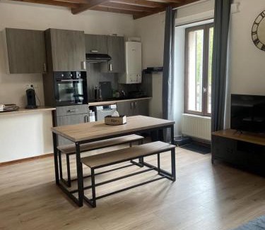Sedan Apartment | Superbe appartement face au Château - 2 chambres 5 pers - VERLAINE