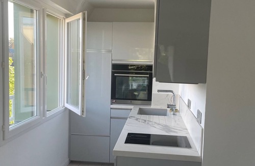Tourgeville Apartment | Superbe Appartement Ensoleillé, Première Ligne Plage
