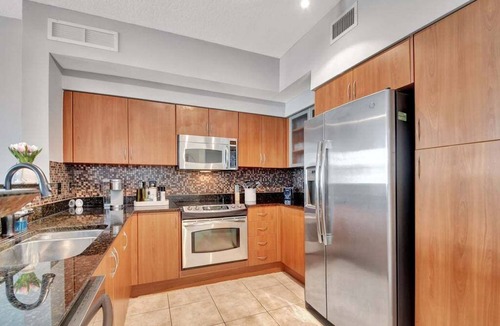 East Ocean Ave Condo | Superbe Condo