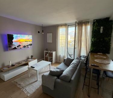 Secteur 3 Apartment | superbe duplex avec parking gratuit