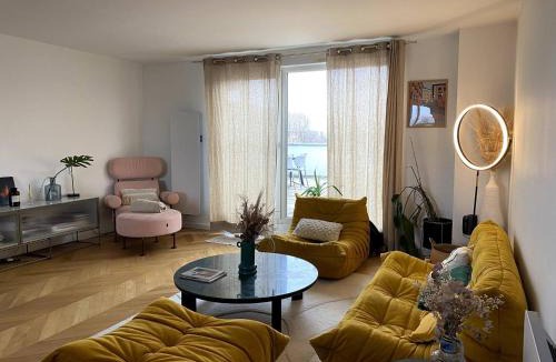 Yves Farge - Le Fleuve Apartment | Superbe duplex centre de lyon- rooftop et parking