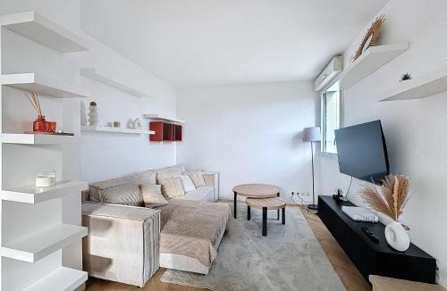 Joinville-le-Pont Apartment | Superbe Duplex 6p & Terrasse Paris RER 15 min