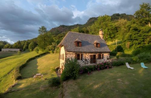Saint-Cirgues-de-Jordanne House | Superbe Maison Isolée