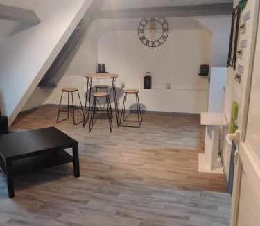 Sedan Apartment | Superbe loft neuf - 1 chambre- face au Château - RIMBAUD